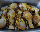Foto del paso 6 de la receta: Pollo estilo marroquí con piñones