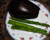 Foto del paso 1 de la receta: Crema de berenjena y espárragos trigueros