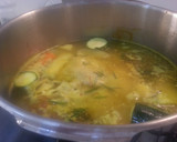 Foto del paso 4 de la receta: Caldo de pollo curativo
