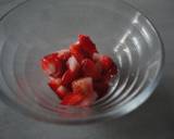 Foto del paso 1 de la receta Yogur con fresas