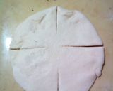 Foto del paso 2 de la receta: Pizza de jamón y queso con forma de rosa