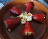 Foto del paso 6 de la receta: Piquillos rellenos de gambas y surimi
