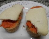 Foto del paso 3 de la receta: tostada de sobrasada con queso cremoso y oregano