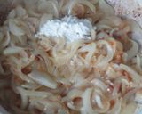 Foto del paso 2 de la receta: Longanizas frescas con gravy de cebollas