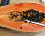 Foto del paso 3 de la receta: Piña y papaya con frambuesas y crema de coco