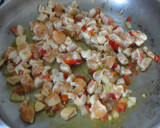 Foto del paso 2 de la receta: Arroz meloso de pollo, chorizo y jamón