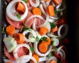Foto del paso 1 de la receta: Pavo relleno de trigueros y mostaza con puré de verduras asadas