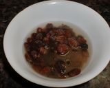 Foto del paso 2 de la receta: Arroz blanco con setas y pasas