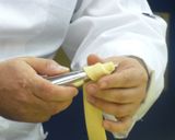 Foto del paso 2 de la receta: Canutillos de hojaldre con crema pastelera