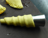 Foto del paso 4 de la receta: Canutillos de hojaldre con crema pastelera