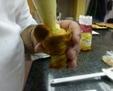 Foto del paso 5 de la receta: Canutillos de hojaldre con crema pastelera