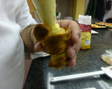 Foto del paso 5 de la receta: Canutillos de hojaldre con crema pastelera
