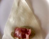 Foto del paso 3 de la receta: Rollitos de crema de puerros y champiñones con jamón plancha