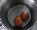 Foto del paso 1 de la receta: Huevos marmolados