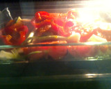 Foto del paso 2 de la receta: Salmón al horno con cebolla y tomate