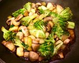 Foto del paso 2 de la receta: Arroz integral con verduras y salchicha