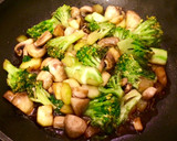 Foto del paso 2 de la receta: Arroz integral con verduras y salchicha