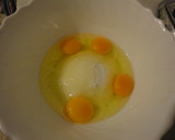 Foto del paso 2 de la receta: Bizcocho de ricotta y frutas confitadas
