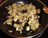 Foto del paso 5 de la receta: Berenjenas gratinadas rellenas a las hierbas provenzales