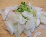 Foto del paso 4 de la receta: Pastel hojaldrado de gallina