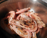 Foto del paso 3 de la receta: Gambones a la plancha con salsa de limón