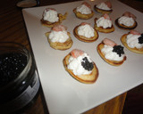 Foto del paso 7 de la receta: Tortitas con queso crema y gambas