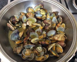 Foto del paso 3 de la receta: Almejas a mi manera con AMC