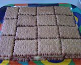 Foto del paso 3 de la receta: Tarta de galletas con flan y chocolate