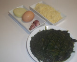 Foto del paso 1 de la receta: Espinacas con cabello de yema de huevo