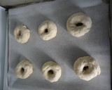 Foto del paso 5 de la receta: Panecillos bagels