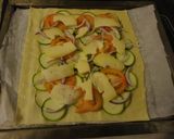 Foto del paso 4 de la receta: Coca de verduras asadas y queso