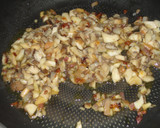 Foto del paso 2 de la receta: Tortilla de setas y queso