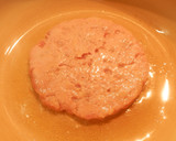 Foto del paso 3 de la receta: hamburguesa de pollo con jamon york y queso