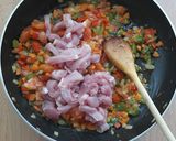 Foto del paso 3 de la receta: Tosta de lomo y verduras con salsa barbacoa