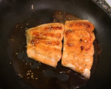 Foto del paso 2 de la receta: Salmón con salsa teriyaki y guarnición de verduras picantes