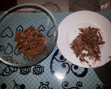 Foto del paso 1 de la receta: Bombones de chocolate con leche con praliné de avellanas y dulce de leche