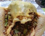 Foto del paso 6 de la receta: Pollo relleno con frutos secos y orejones