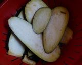 Foto del paso 2 de la receta: Berenjenas a la plancha ensalsadas
