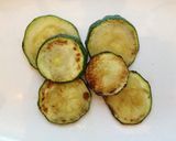 Foto del paso 4 de la receta: Pincho de angulas del monte sobre la cebolla pochada y mostaza