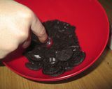 Foto del paso 2 de la receta: Postre navideño con queso y dulces
