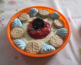 Foto del paso 7 de la receta: Postre navideño con queso y dulces