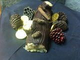Tronco navideño con mazapán y chocolate relleno de turrón