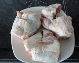 Foto del paso 1 de la receta: Codillos con salsa de Oporto y frutos de Navidad