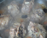 Foto del paso 5 de la receta: Codillos con salsa de Oporto y frutos de Navidad