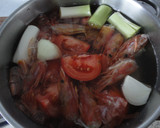 Foto del paso 1 de la receta: Merluza en salsa de marisco