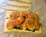 Foto del paso 4 de la receta: Trenza de pizza con brócoli, calabacín y salmón