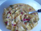 Tortilla de patatas con cebolla y pimientos
