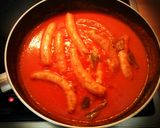 Foto del paso 1 de la receta: Salchichas con tomate y puré de garbanzos