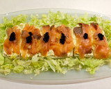 Foto del paso 4 de la receta: Tosta navideña de salmón ahumado