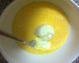 Foto del paso 2 de la receta: Bizcocho de manzana y naranja con yogur